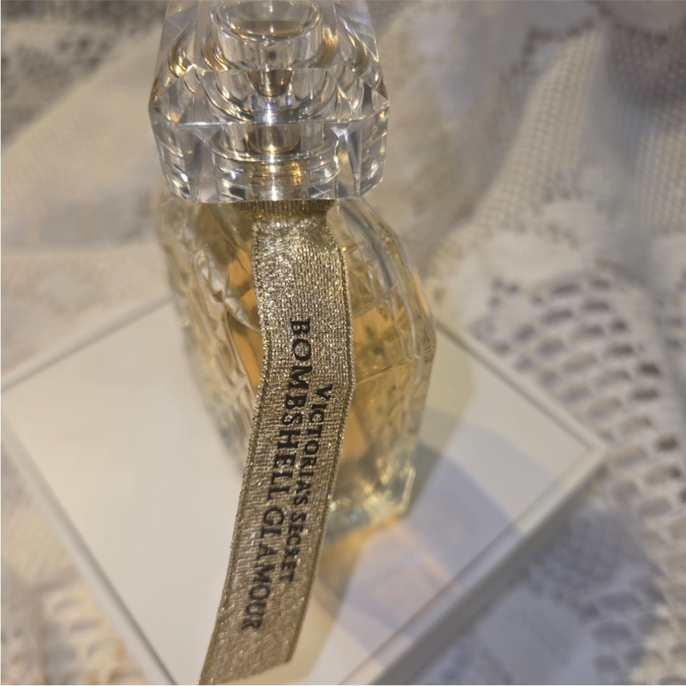 Victoria's Secret Bombshell Glamour ✨ - Picture 2 of 3